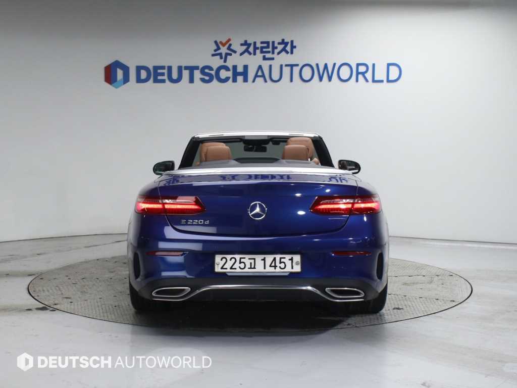 Mercedes Benz E class - Vista 4