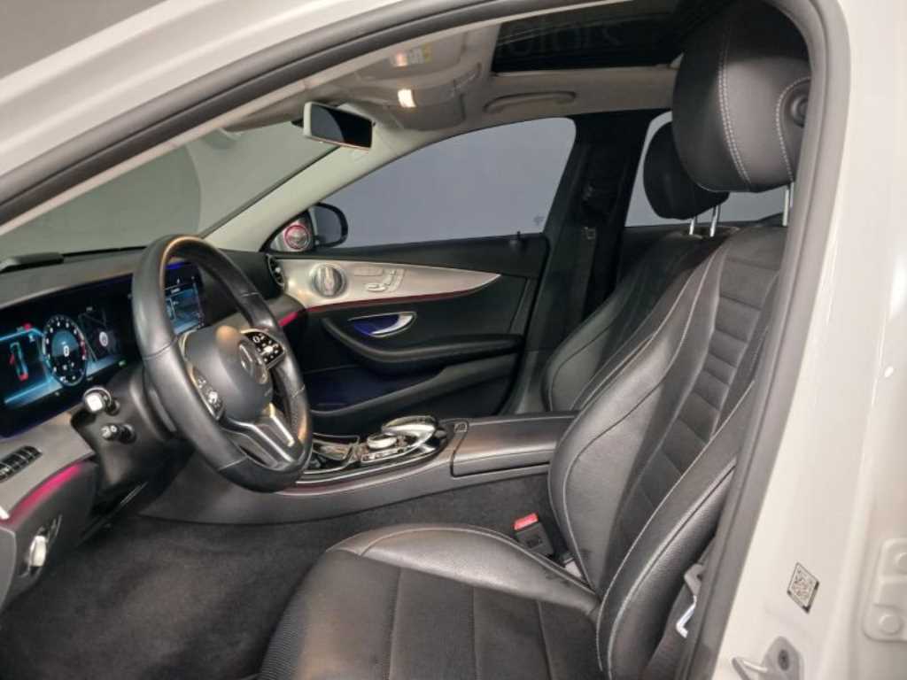 Mercedes Benz E class - Vista 6