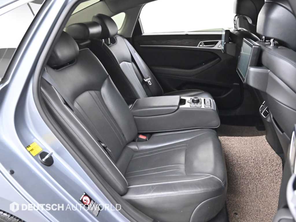 Genesis G80 - Vista 12