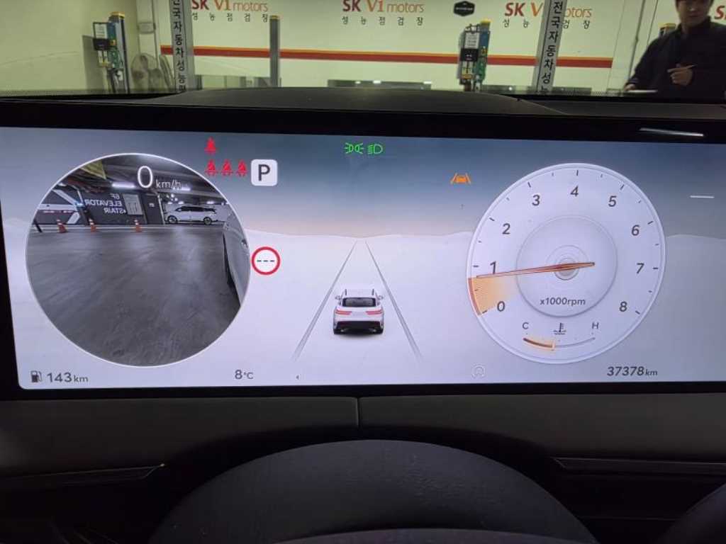 Genesis GV70 - Vista 8