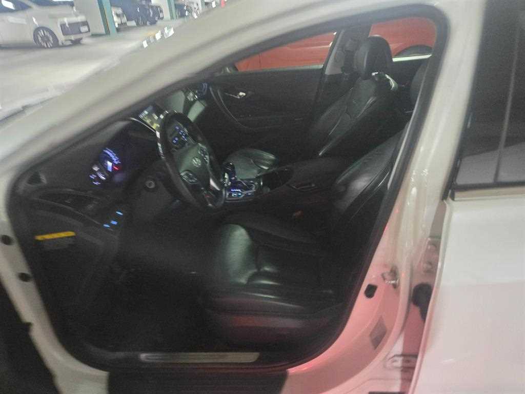 HYUNDAI Grandeur - Vista 3