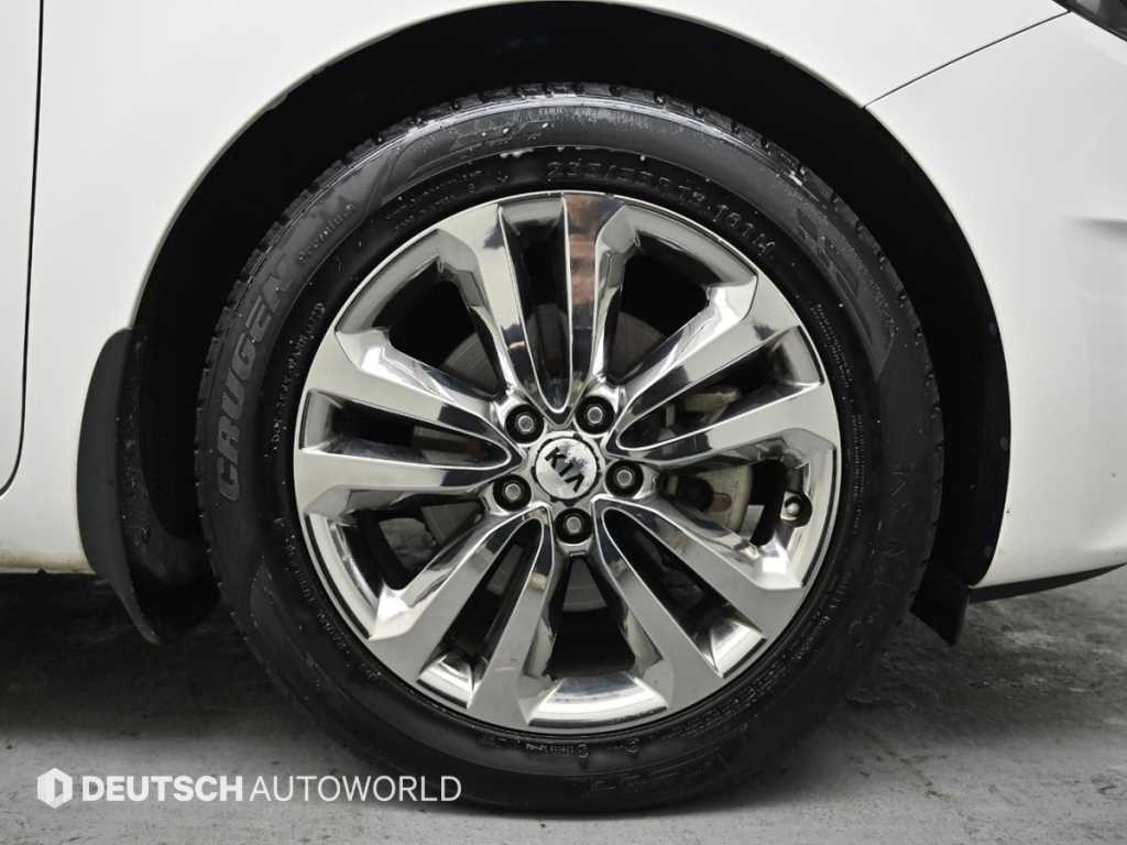 KIA Carnival - Vista 5