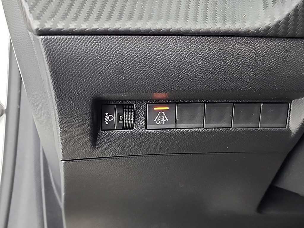 Peugeot 208 2022 Blanco - Importación desde Corea - HF Imports Iquique - Foto 18