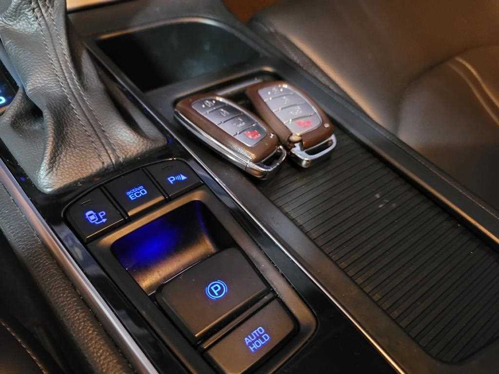 HYUNDAI Sonata - Vista 12