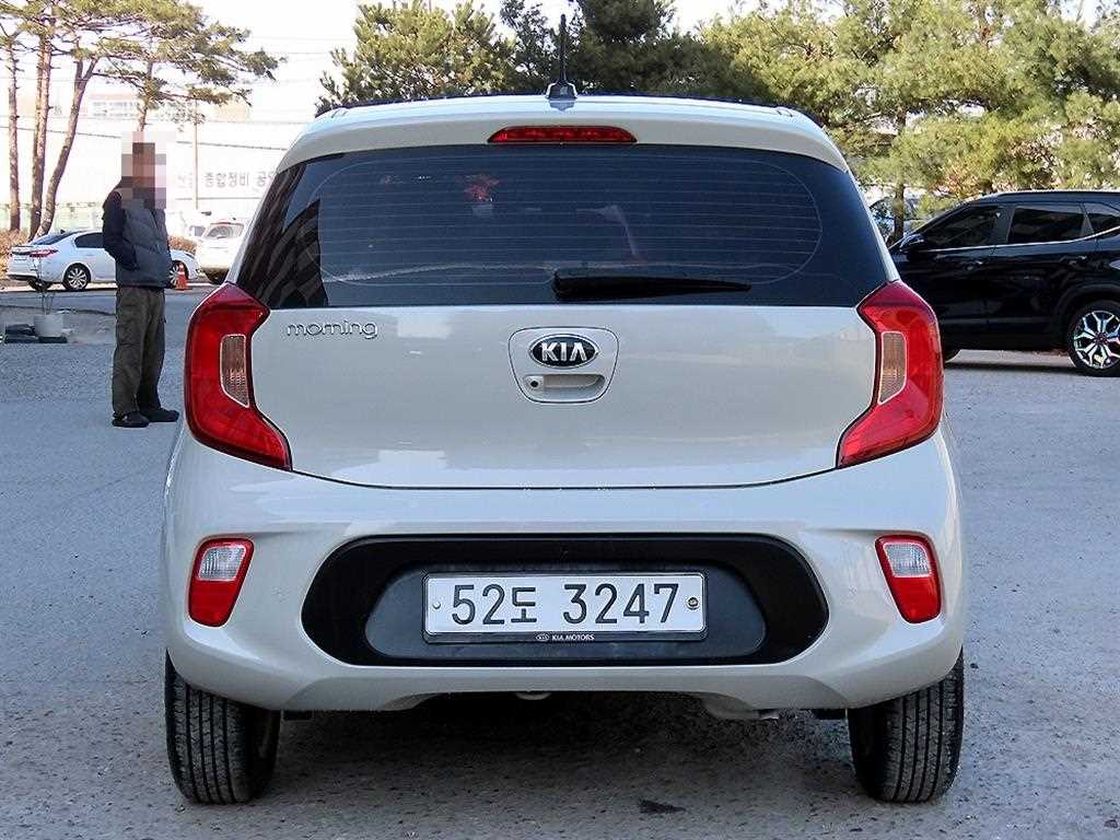 KIA Morning - Vista 4