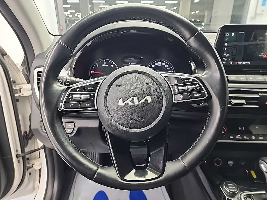 KIA Seltos - Vista 9