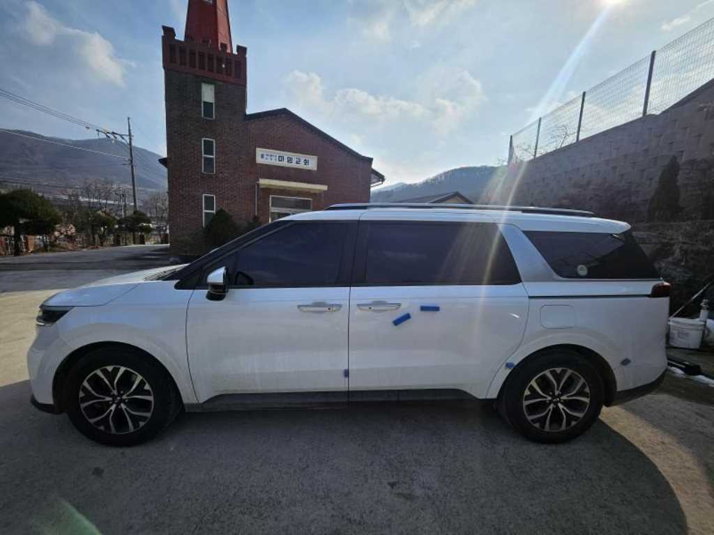 KIA Carnival - Vista 3