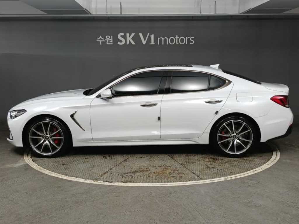 Genesis G70 - Vista 3