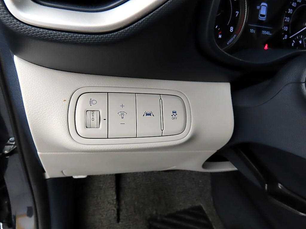 HYUNDAI Venue - Vista 12