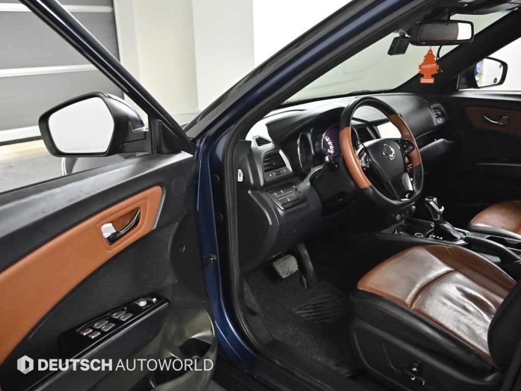 Ssangyong Tivoli - Vista 11