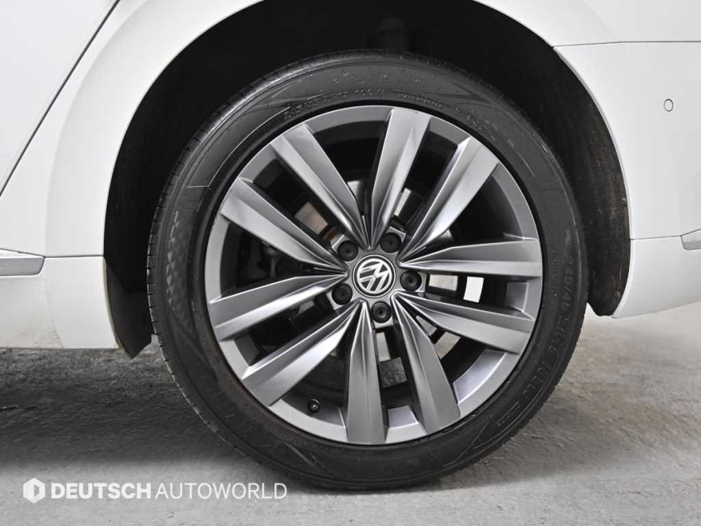 Volkswagen Arteon - Vista 5