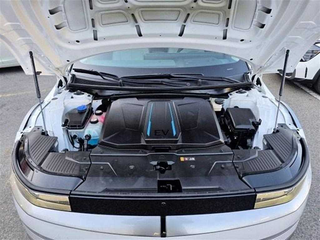 HYUNDAI Ioniq 5 - Vista 5