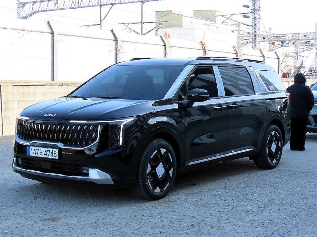 KIA Carnival - Vista 2