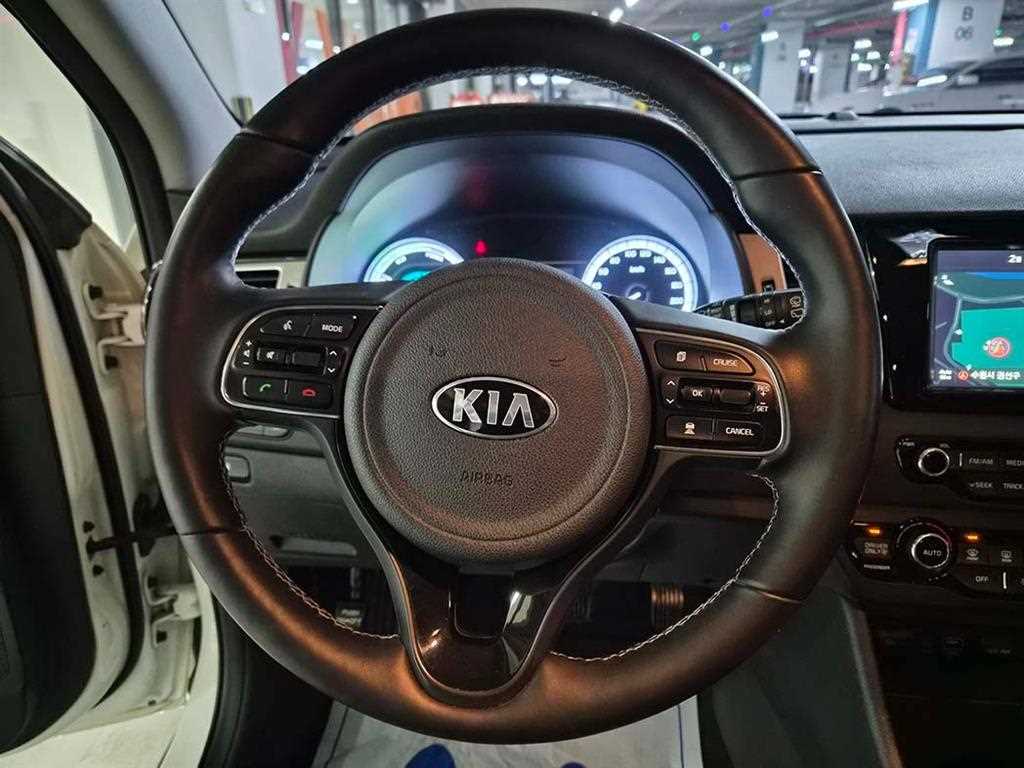 KIA Niro - Vista 8
