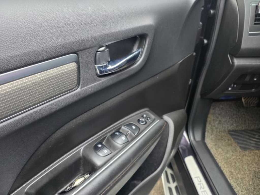 SAMSUNG QM6 - Vista 9