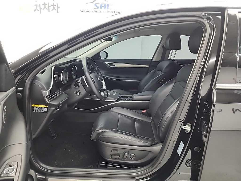 HYUNDAI Grandeur - Vista 11