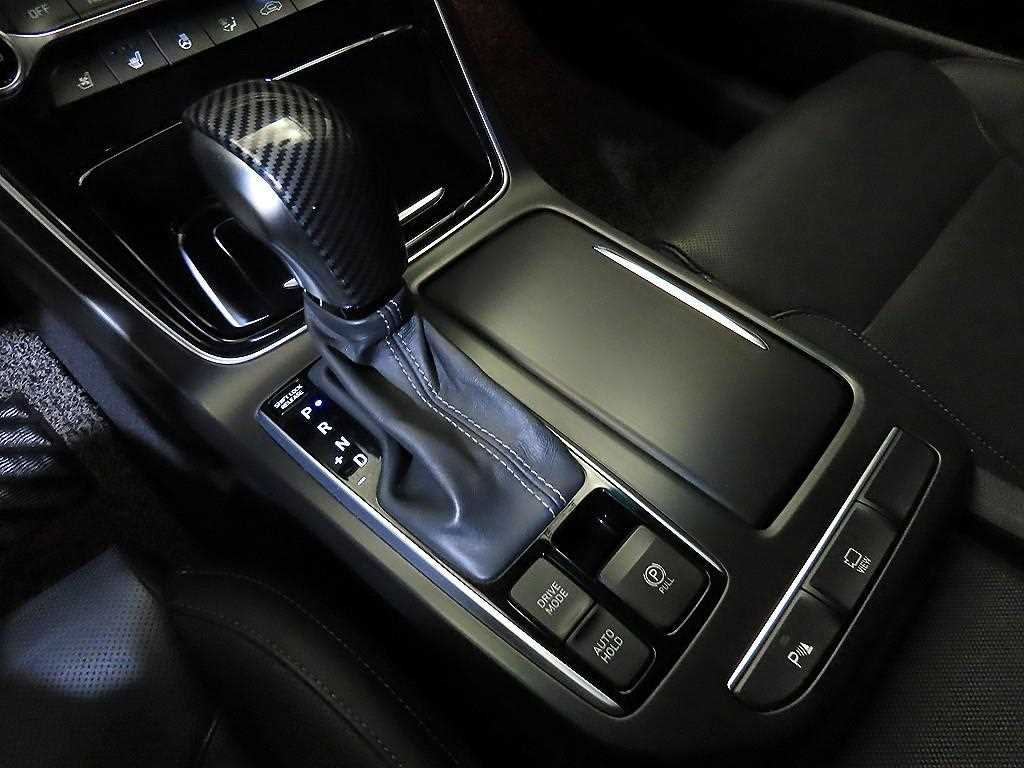 HYUNDAI Grandeur - Vista 12