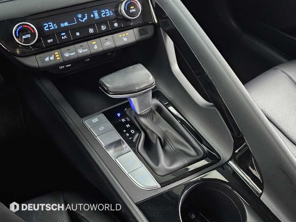 HYUNDAI Avante - Vista 9