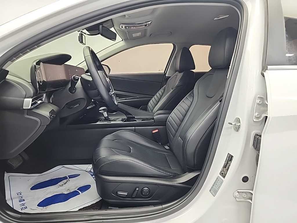 HYUNDAI Avante - Vista 11