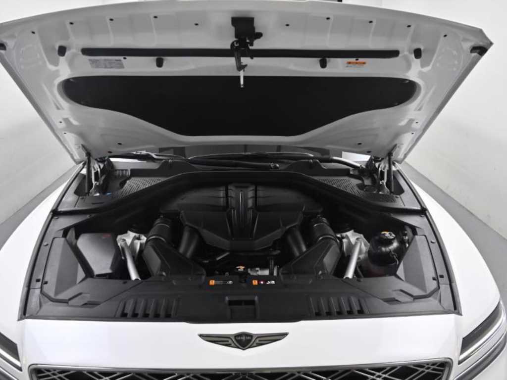 Genesis GV80 - Vista 6