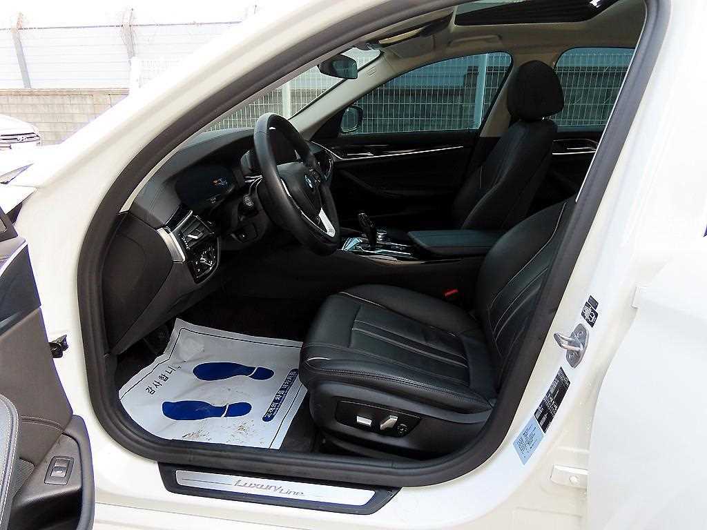 BMW 5 Series - Vista 5