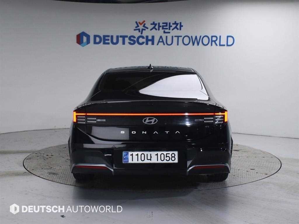 HYUNDAI Sonata - Vista 4