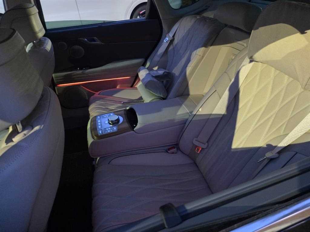 Genesis G80 2025 Negro - Importación desde Corea - HF Imports Iquique - Foto 14