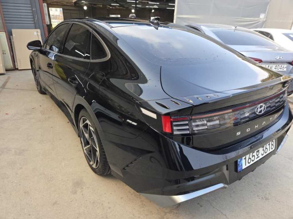 HYUNDAI Sonata - Vista 2