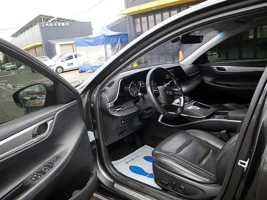 HYUNDAI Grandeur - Vista 6