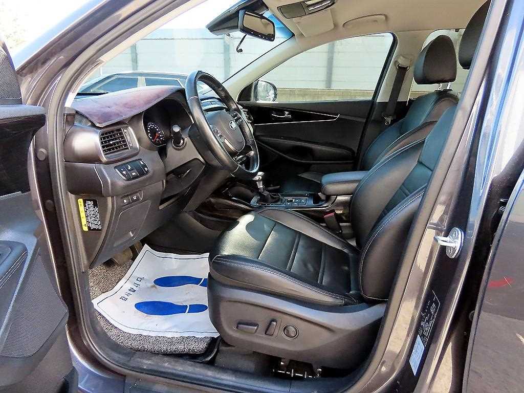 KIA Sorento - Vista 5