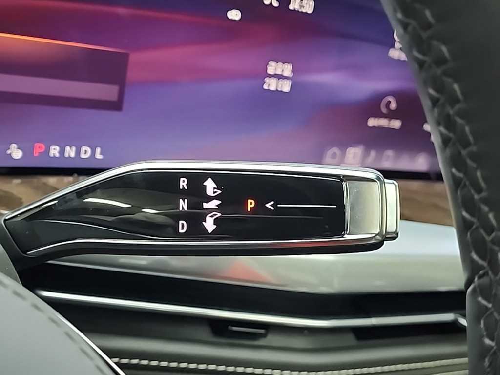 Cadillac Escalade - Vista 8