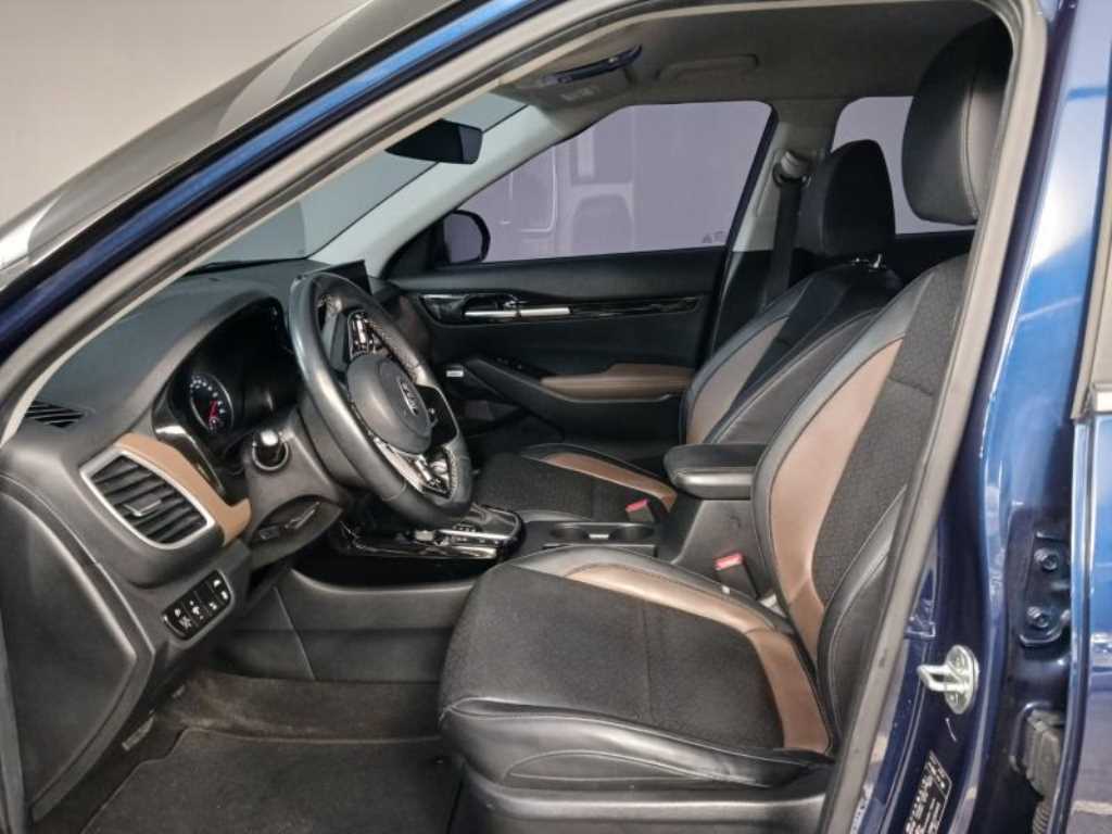 KIA Seltos - Vista 7