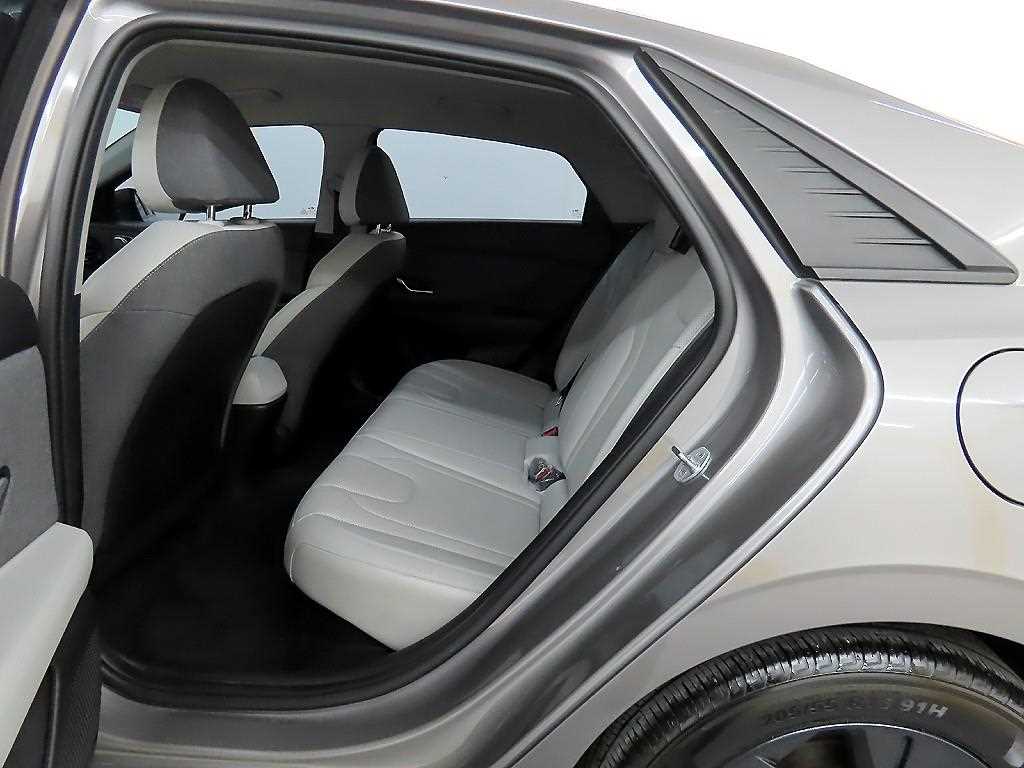 HYUNDAI Avante - Vista 6