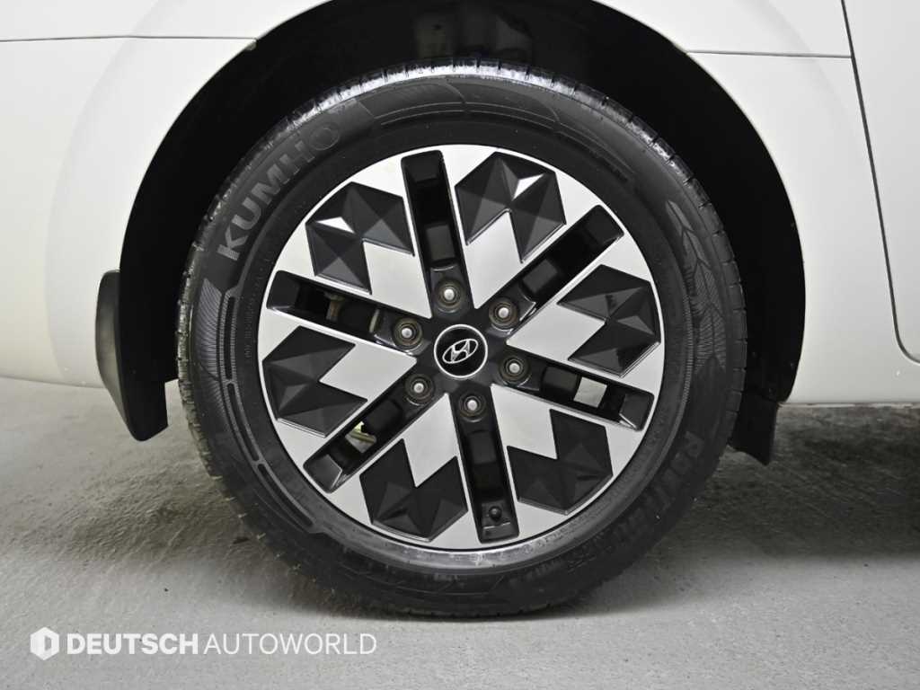 HYUNDAI Staria - Vista 5