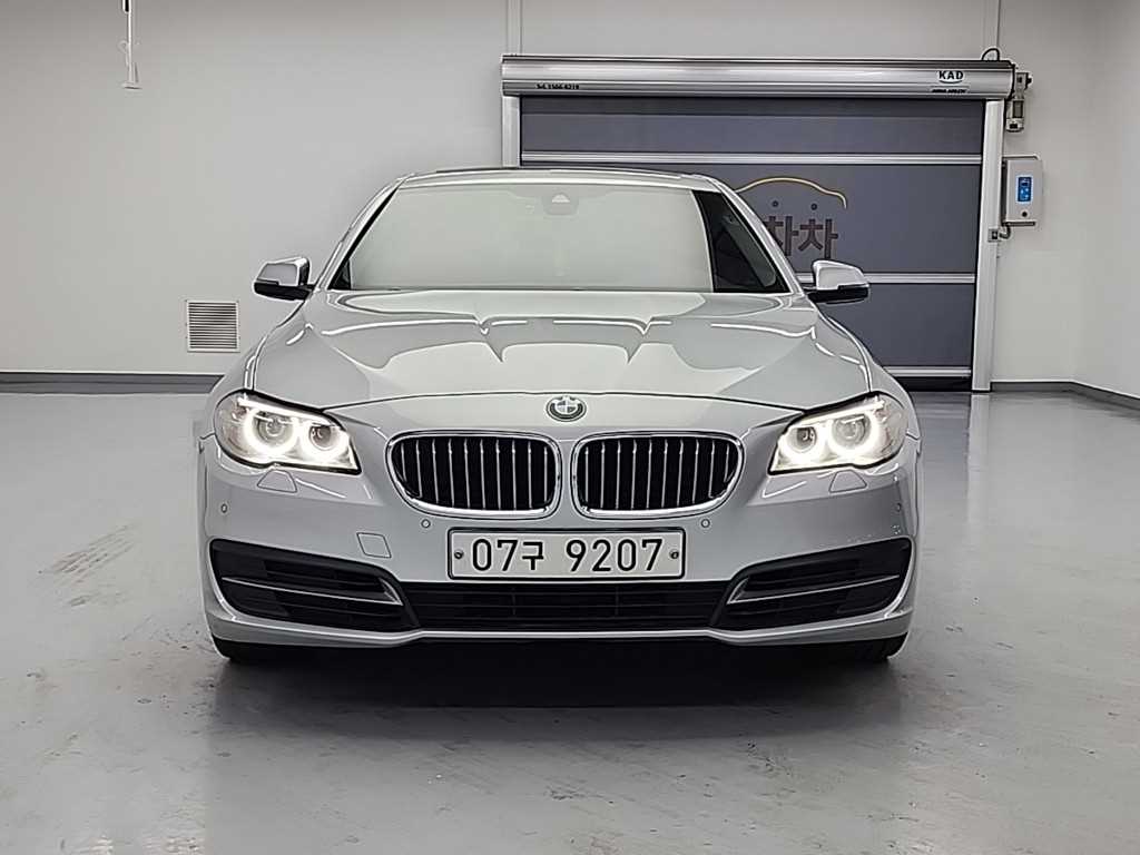BMW 5 Series - Vista 2