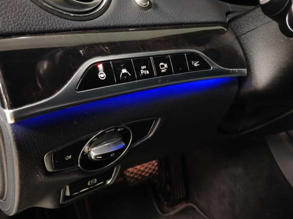 Mercedes Benz S Class - Vista 9