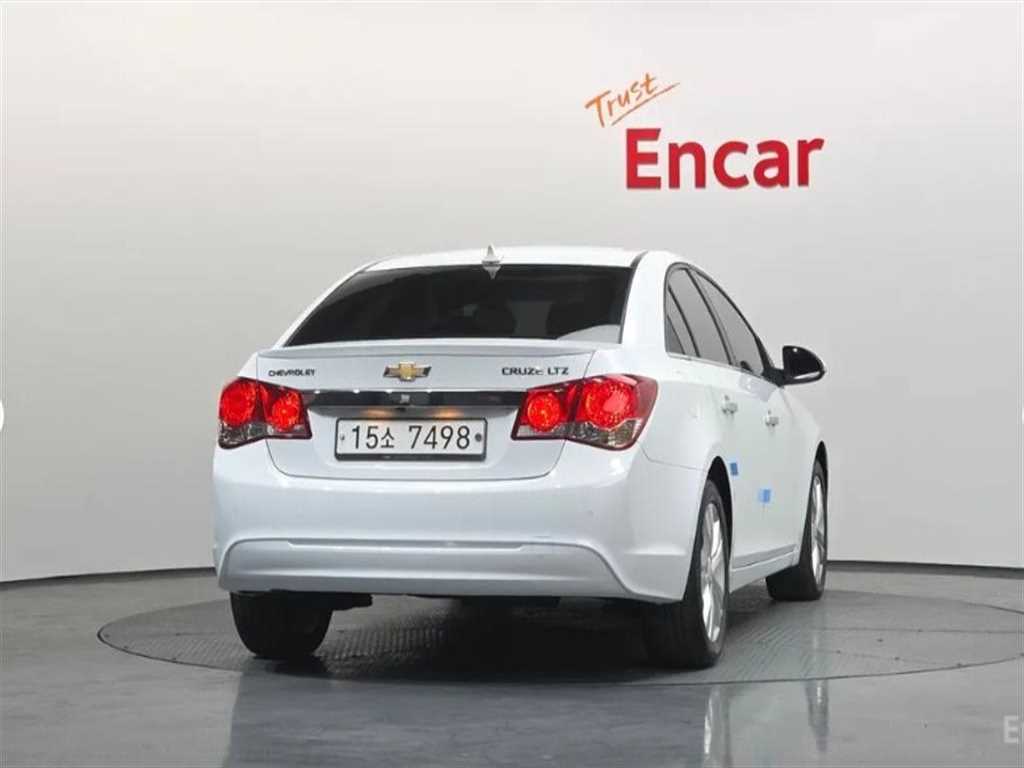 Chevrolet Cruise - Vista 3