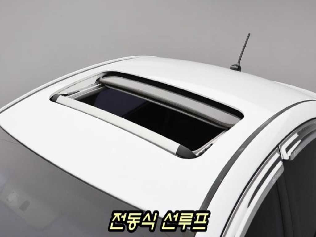 HYUNDAI Accent - Vista 11