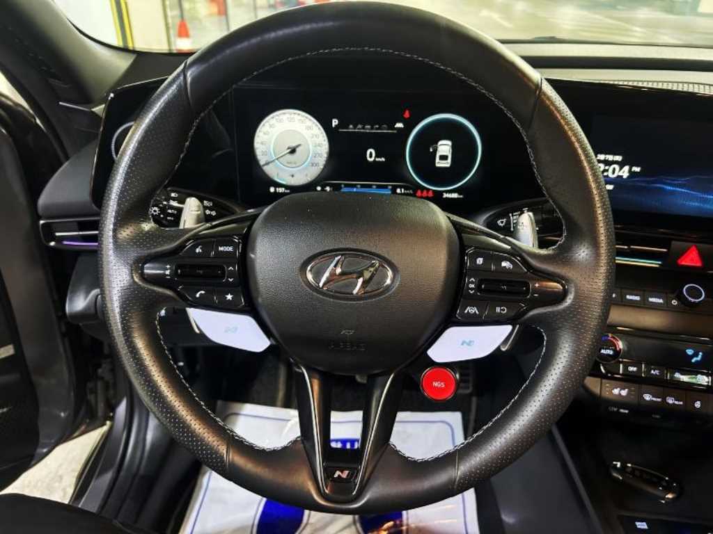 HYUNDAI Avante - Vista 12