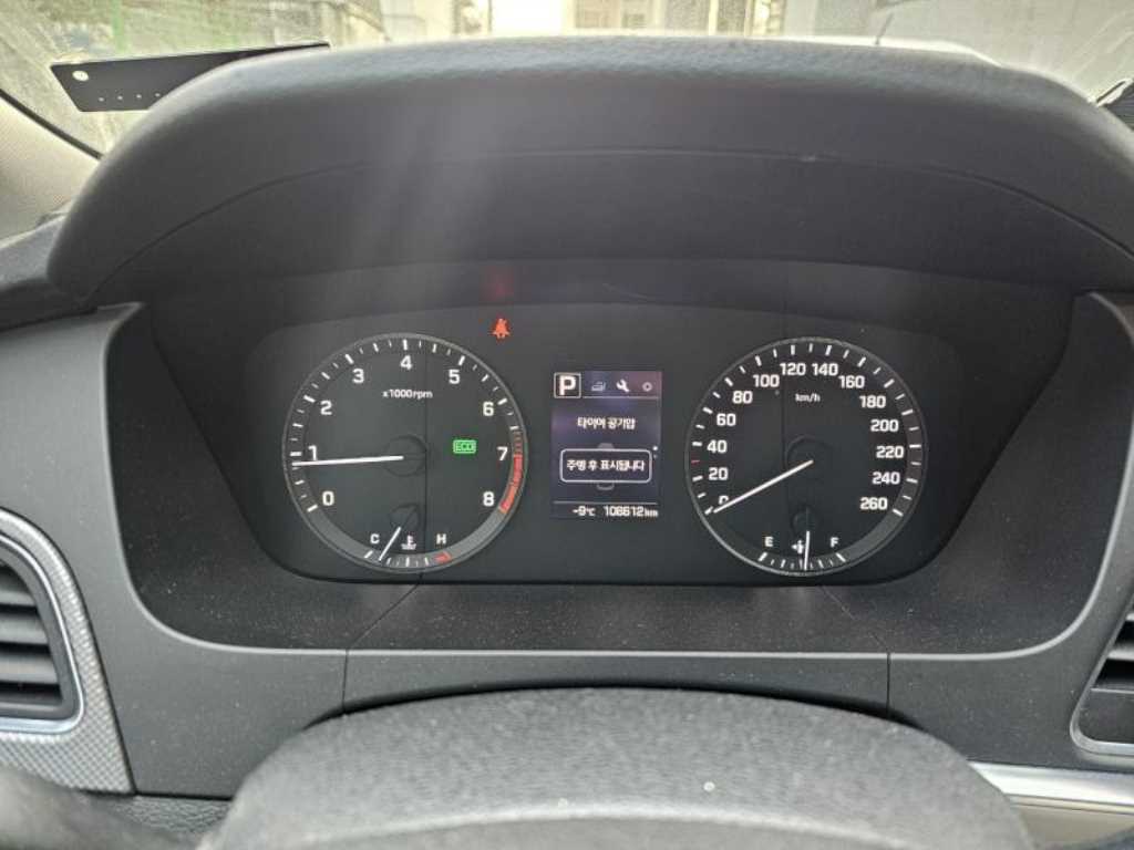 HYUNDAI Sonata - Vista 10