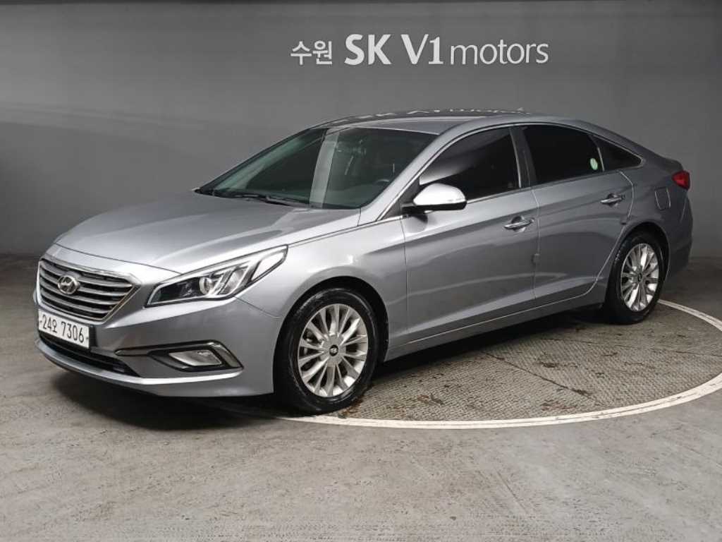 HYUNDAI Sonata - Vista 3