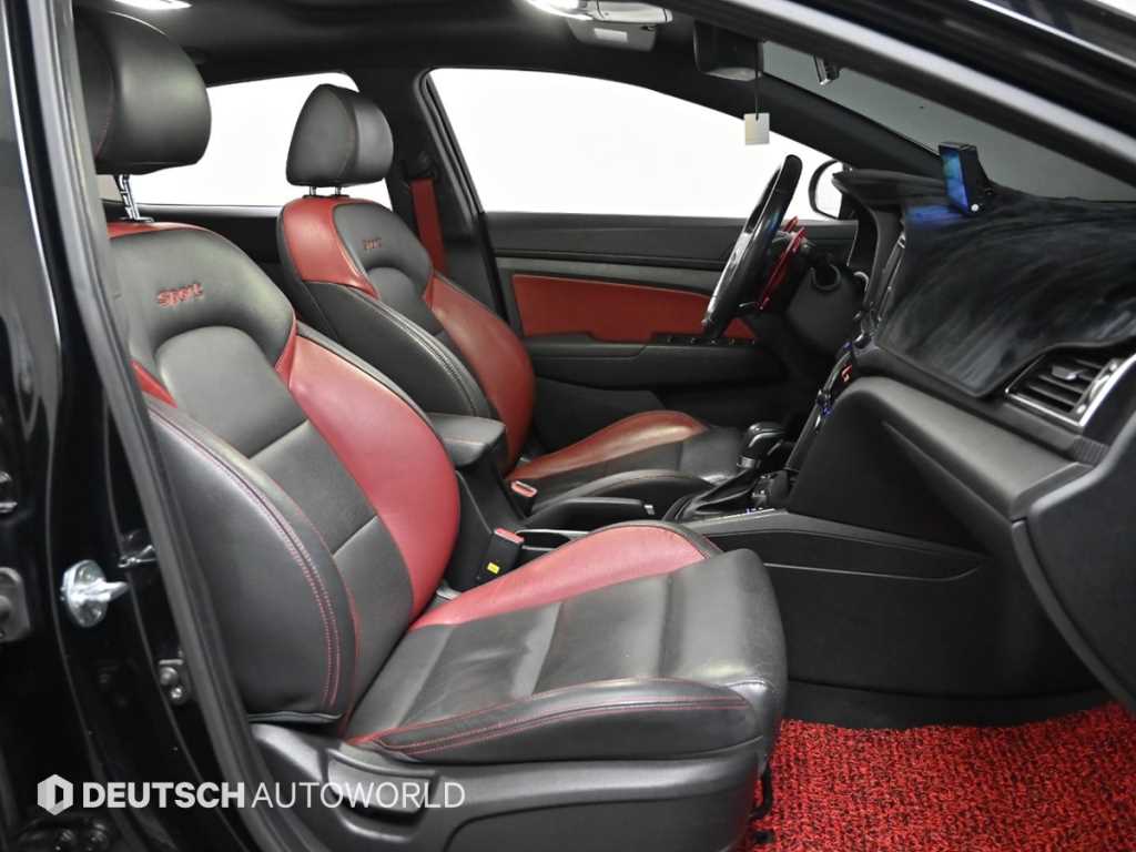 HYUNDAI Avante - Vista 10