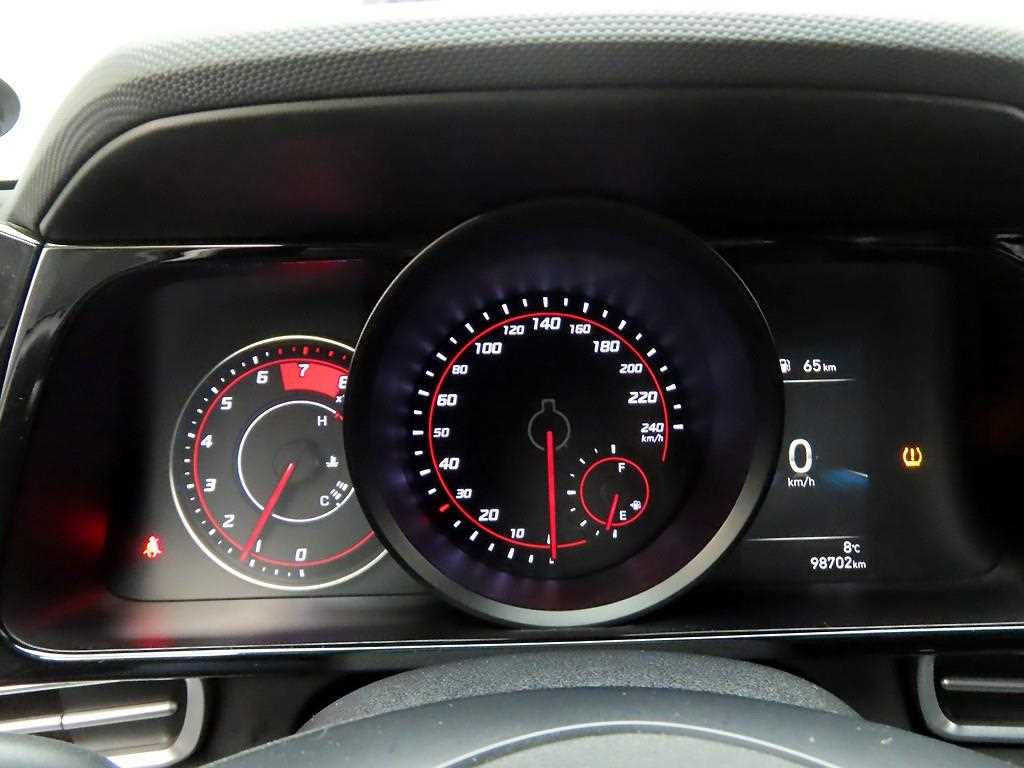 HYUNDAI Avante - Vista 6