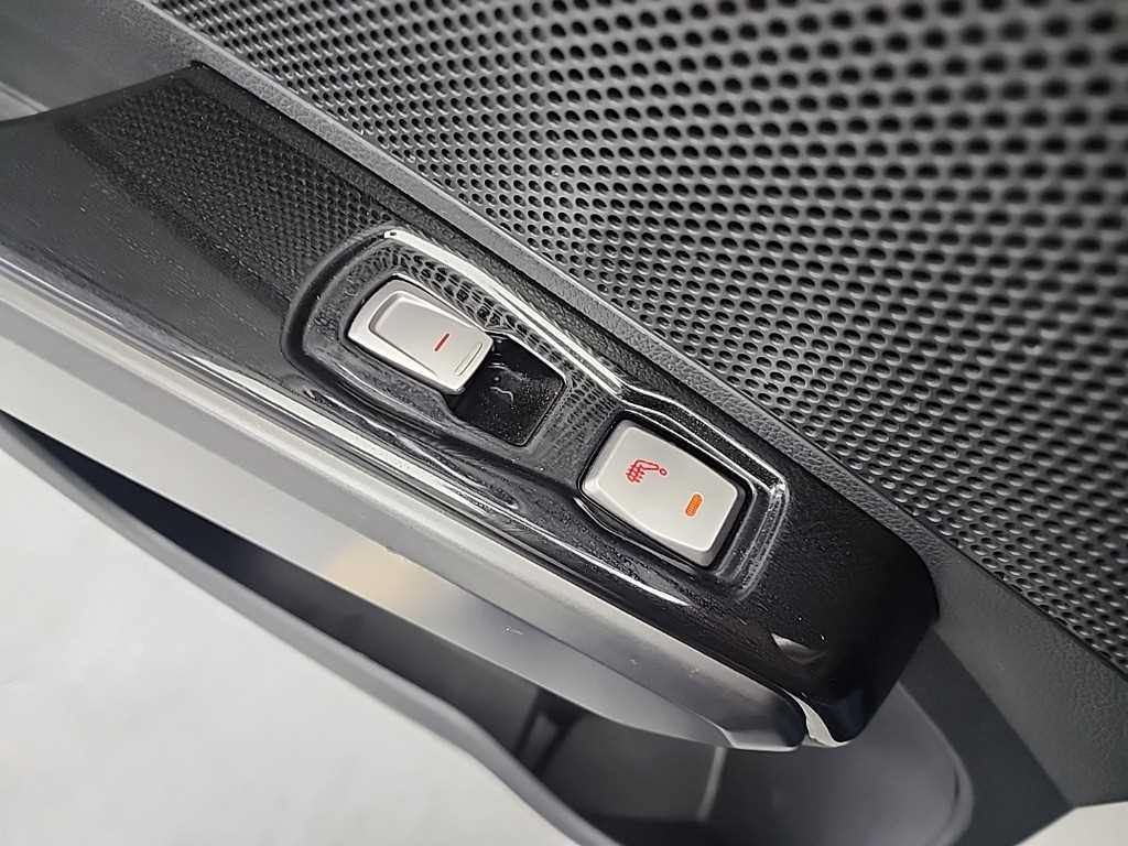 Ssangyong Tivoli 2017 Blanco - Importación desde Corea - HF Imports Iquique - Foto 13