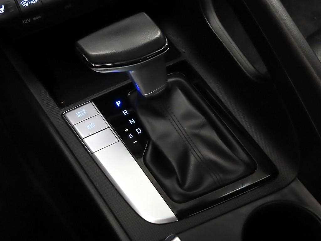 HYUNDAI Avante - Vista 11