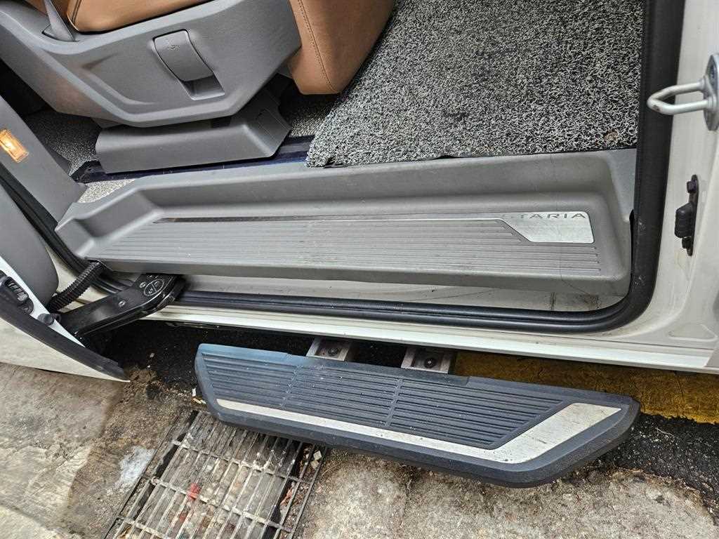 HYUNDAI Staria 2023 Blanco - Importación desde Corea - HF Imports Iquique - Foto 15