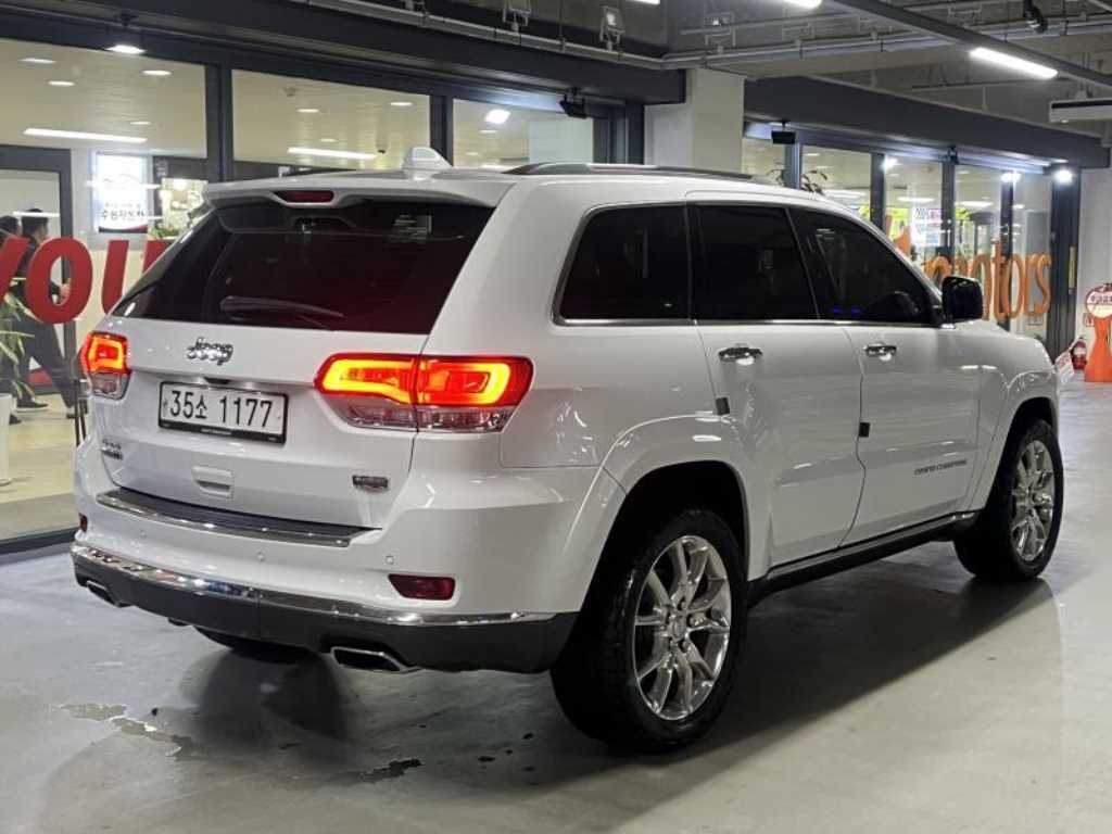 Jeep Cherokee - Vista 4