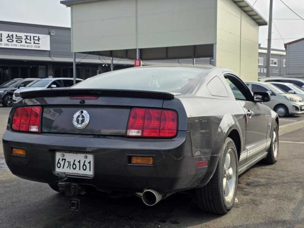 Ford Mustang - Vista 3