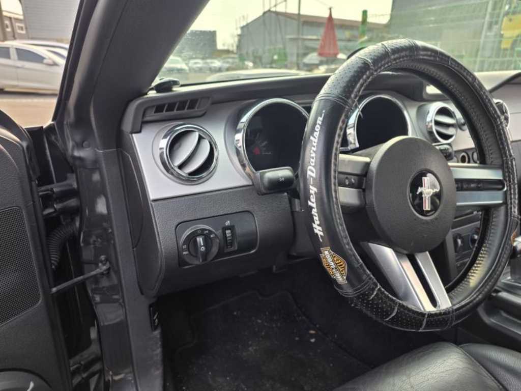 Ford Mustang - Vista 6