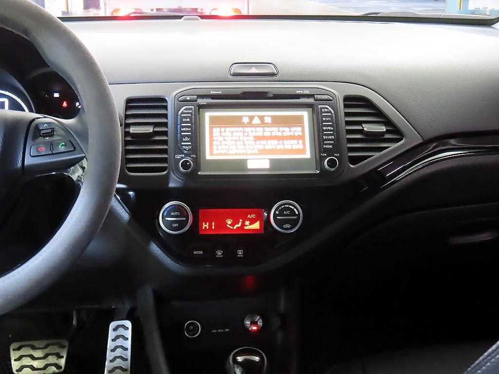 KIA Morning - Vista 11